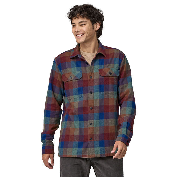 Patagonia Men's Organic Cotton Midweight Fjord Flannel LS Shirt Guides: Superior Blue Image 03