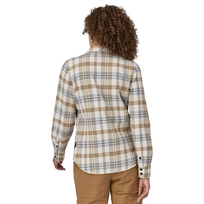 Patagonia Women's Organic Cotton Midweight Fjord Flannel Shirt  Fields: Natural Image 04