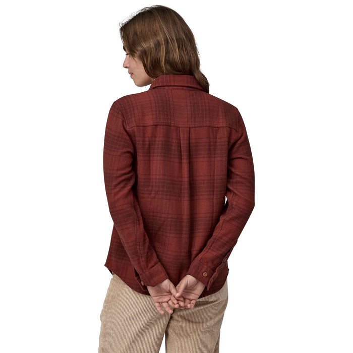 Patagonia Women's Fjord Flannel Shirt Cascade: Oxide Red Image 04