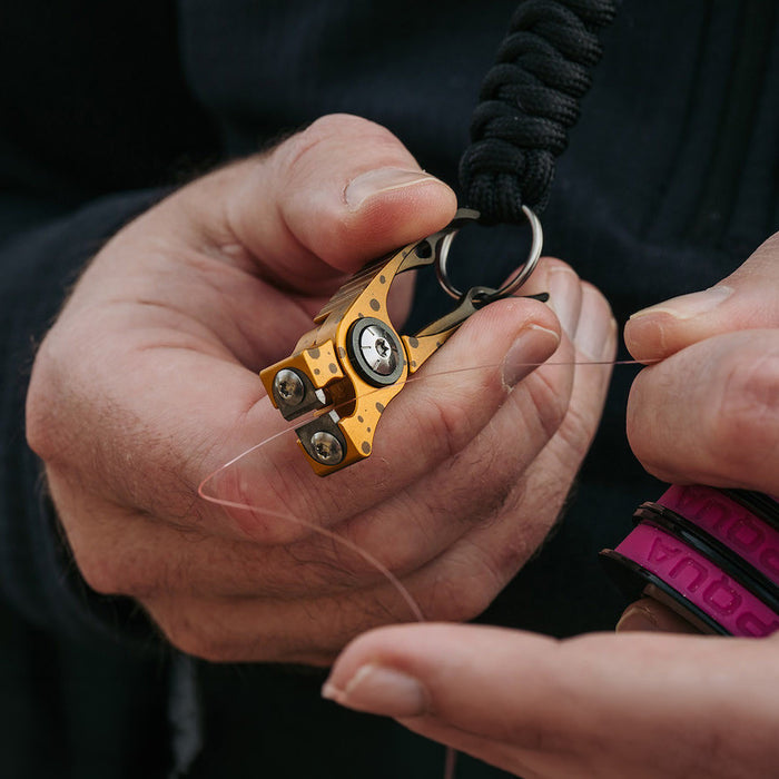 Umpqua RiverRun Nipper with Lanyard Image 01